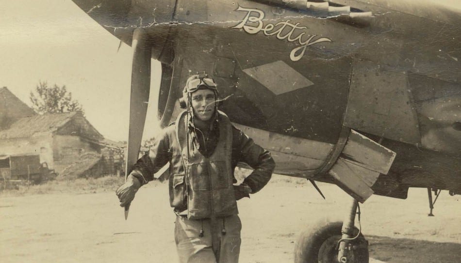 Henry Fitch Garlington with his plane "Betty"